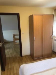 Postel nebo postele na pokoji v ubytování Vikendica Maksimović - Tara - Primamo vaučere
