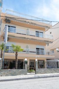 Gallery image of Μpasias Apartments in Paralia Katerinis