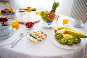 Jedlo v ubytovaní bed & breakfast alebo blízkom okolí