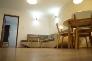 Posedenie v ubytovaní Apartament Nałęczów dom pod orzechami