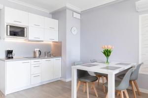 Kuchnia lub aneks kuchenny w obiekcie Apartos Sailor - Luxury Apartments