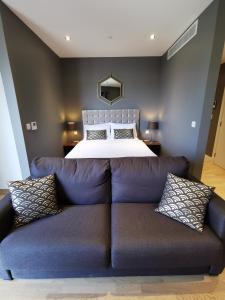 Fotografie z fotogalerie ubytování Kings Wharf Quay29 - Large Studio Apartment with 3 Pools - Gym - Rock Views - Holiday and Short Let Apartments in Gibraltar v destinaci Gibraltar