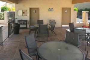 Φωτογραφία από το άλμπουμ του Lake Havasu City Home Pool and Hot Tub Access! σε Lake Havasu City