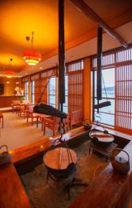 The lounge or bar area at Kairakuen