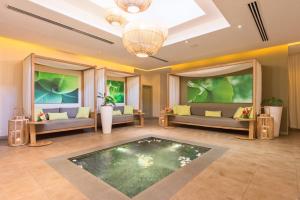 Area soggiorno di Sands Suites Resort & Spa