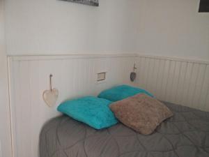 Posteľ alebo postele v izbe v ubytovaní APARTAMENT AL PORT EmpuriaRent
