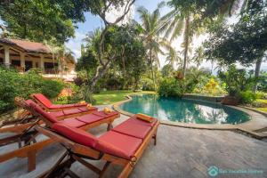 Πισίνα στο ή κοντά στο Wonderful luxury hideaway surrounded by nature!