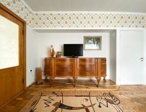 TV a/nebo společenská místnost v ubytování Soliid Apartment
