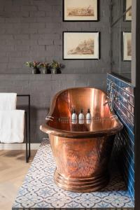 Foto Kaplinnas asuva majutusasutuse Old Foundry Hotel by Ideas Cartel galeriist