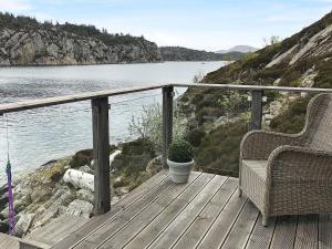 Gallery image of 8 person holiday home in Urangsv g in Ervik