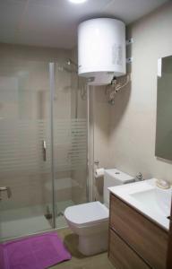 Kúpeľňa v ubytovaní Apartamentos EL POSAERO Juan Mariano
