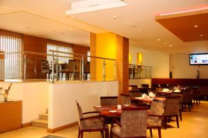 Restaurace v ubytování Gokulam Park Coimbatore