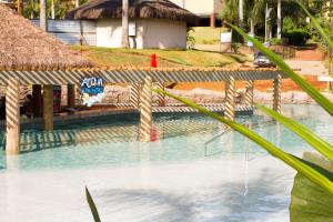 A piscina localizada em Mabu Thermas Grand Resort ou nos arredores