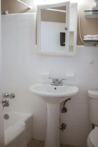 A bathroom at Riptide Oceanfront Hotel