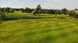 Golf pri hoteli alebo okolí