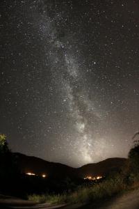 a starry night with the milky way in the sky at Le Chalet del Pollino in Rotonda