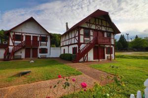 Afbeelding uit fotogalerij van Alpine Village Inn in Helen