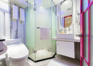 Ένα μπάνιο στο Norway Forest Travel hotel 1 Taichung