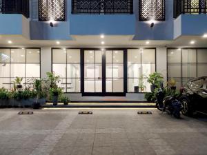 Pročelje oz. vhod v nastanitev Front One Residence Syariah Mampang