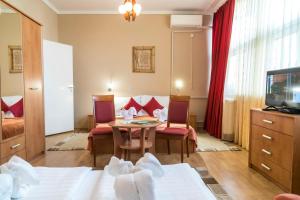 Zdjęcie z galerii obiektu Hotel Dzsungel w Nyíregyházie +15 zdjęć