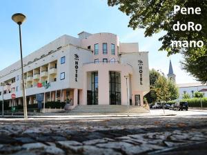 O edifício em que o hotel se localiza