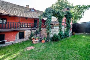 Vonkajšia záhrada v ubytovaní Rusty's Cottage