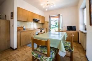 Kuchyň nebo kuchyňský kout v ubytování Casa Elisa Apartments