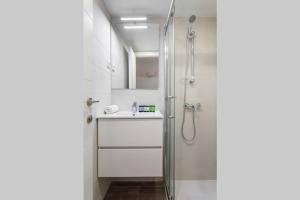 Kúpeľňa v ubytovaní Art House Renoir Plaza Universitat Sant Antoni