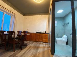 Koupelna v ubytování Dylan Hotel