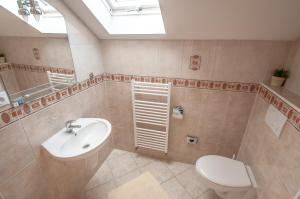 Koupelna v ubytování Villa Felicity + 31 fotografií