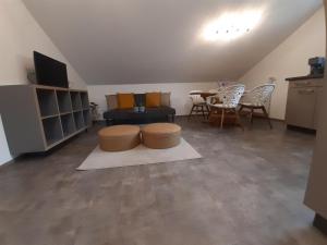 TV a/nebo společenská místnost v ubytování Haus Putzas Appartment