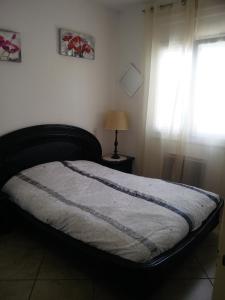 Кровать или кровати в номере ALBERES 61-B EmpuriaRent