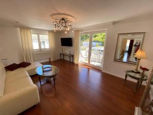 Μια τηλεόραση ή/και κέντρο ψυχαγωγίας στο Apartmenthaus Sonnenblick