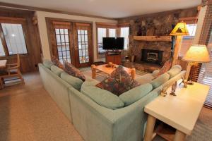 Μια τηλεόραση ή/και κέντρο ψυχαγωγίας στο Mountainback #48, Corner Unit