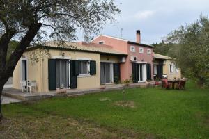 Fotografie z fotogalerie ubytování Villa Kouris v destinaci Chlomatianá
