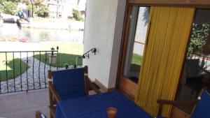 Balkón alebo terasa v ubytovaní VILLA amb JARDÍ i AMARRE