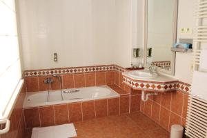 Koupelna v ubytování Hotel De Notelaer