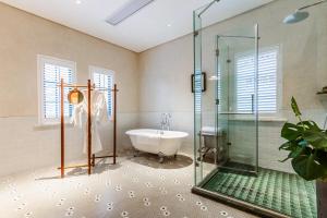 Ένα μπάνιο στο Mogan Mountain Fangu Boutique Villa +87 φωτογραφίες