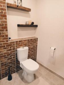 Kúpeľňa v ubytovaní Apartment Dubnica Prejta 3 + 18 fotografií