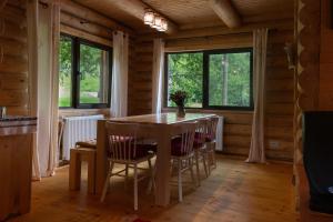 Φωτογραφία από το άλμπουμ του Popasul Caprioarelor σε Vama