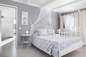 A bed or beds in a room at Nuevo Loft Vistas