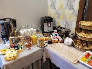 Jedlo v ubytovaní bed & breakfast alebo blízkom okolí