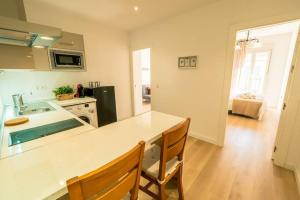 A kitchen or kitchenette at TGH/ Malagueta paradise II