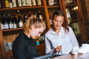 Гости De Dames Van De Jonge Hotel Restaurant
