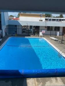 Bazén v ubytování Travelodge by Wyndham Florence nebo v jeho okolí