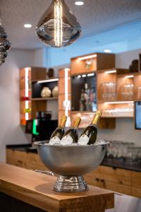 Kuchyň nebo kuchyňský kout v ubytování AVALON Hotel Bad Reichenhall