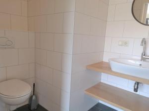 Et badeværelse på Westkapellibar + 17 billeder