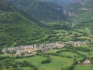 Hostal Casa Juan, Castejón de Sos – Updated 2022 Prices