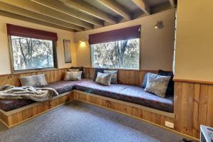 Χώρος καθιστικού στο Tyee +17 φωτογραφίες