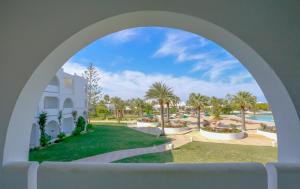 Κήπος έξω από το Djerba Plaza Thalasso & Spa